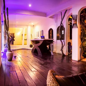 Kinbe Hotel Boutique מלון